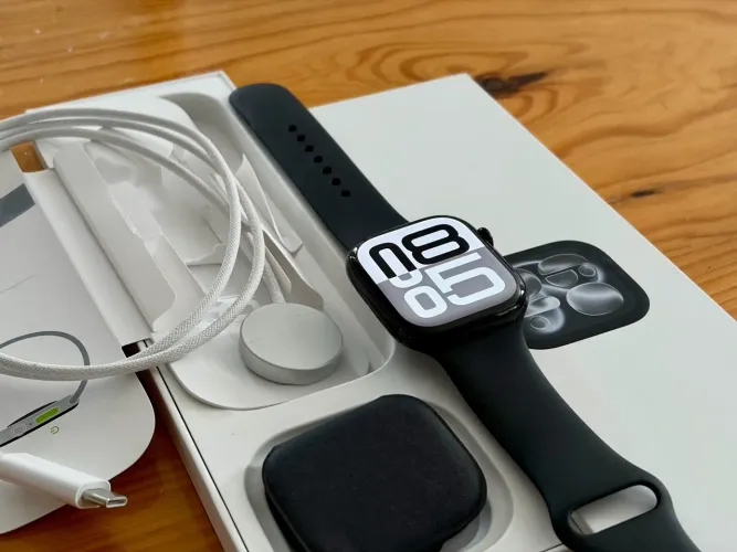 Apple Watch 11 46ML ( 100% Bateria)