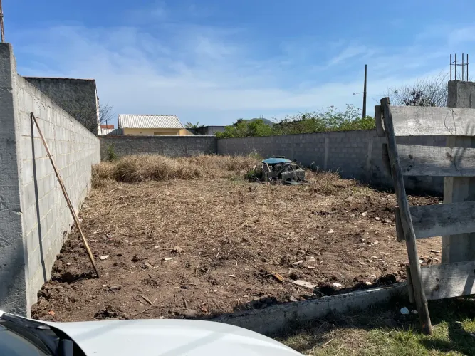 Terreno 300 m2 10x30 murado São Pedro da Aldeia 