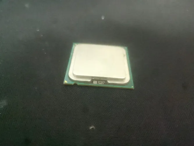 Processador Intel Celeron 430 1.8GHz 512KB LGA775 SL9XM