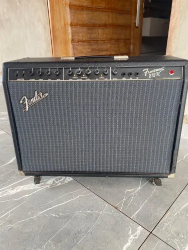 Amplificador Fender Frontman 212R