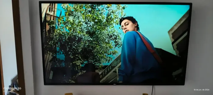 Tv 49lg smart 4k tela escura 