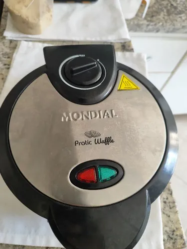 Máquina de Waffles Mondial