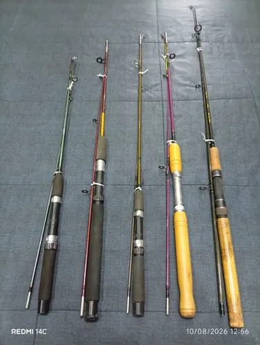 Varas de pescar com bolsa para transporte