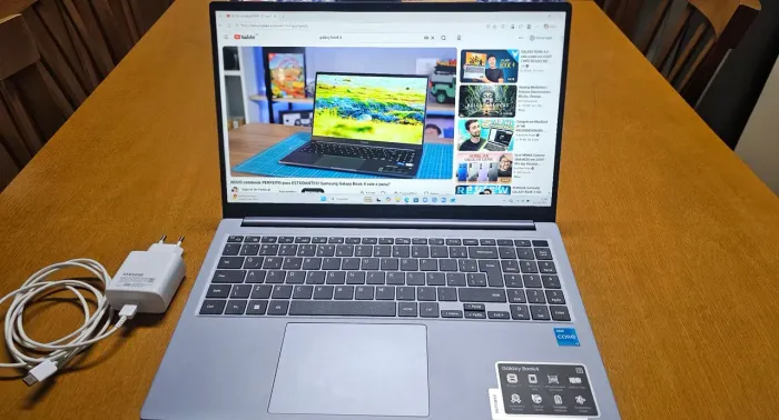 Samsung Galaxy Book4 i3 13ª Geração | 8GB RAM | SSD 256GB | Estado de Novo