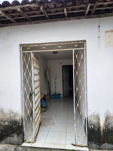 Vendo casa própria no Rangel. Escritura pública, terreno medindo 6×20