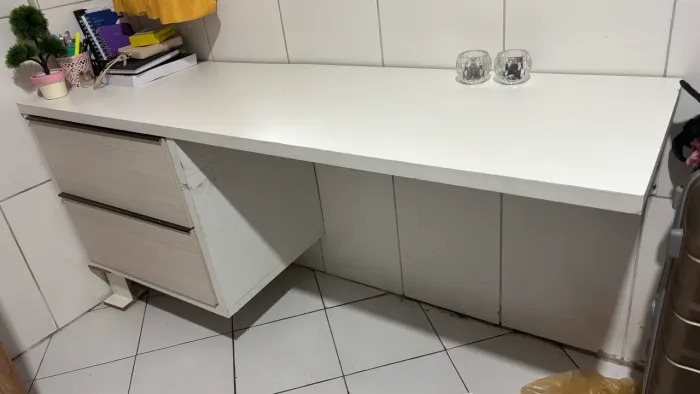 Bancada de trabalho/estudos/escrivaninha