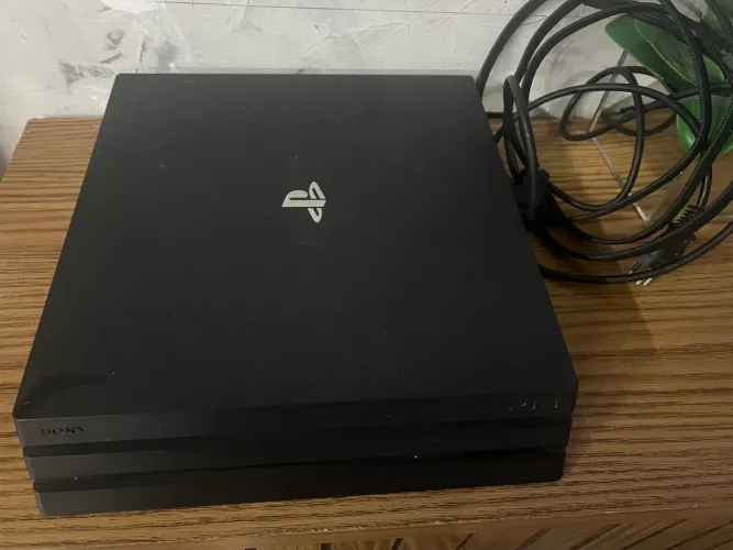 PS4 PRO 1 Tera (com defeito 