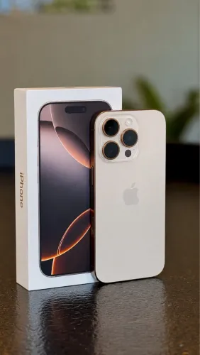 iPhone 16 PRO- 128GB (Bateria 91%)