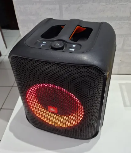 Caixa De Som Jbl Partybox Encore Essential Bluetooth 100w