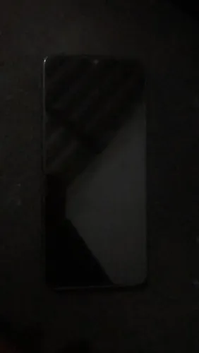 Vendo telefone moto e22 só não está ligando tem que errumar a placa
