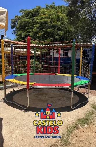 Aluguel locação cama elástica pula pula