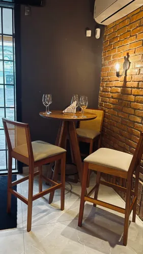 Mesa Bistrô com 2 banquetas