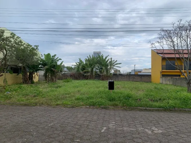 Terreno de 720m² no Carianos