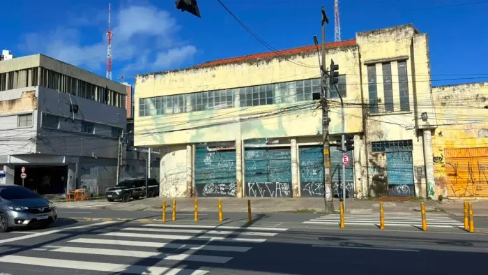ALUGO ÓTIMO GALPÃO COM 2 PAVIMENTOS NO BAIRRO DE SANTO AMARO / RECIFE