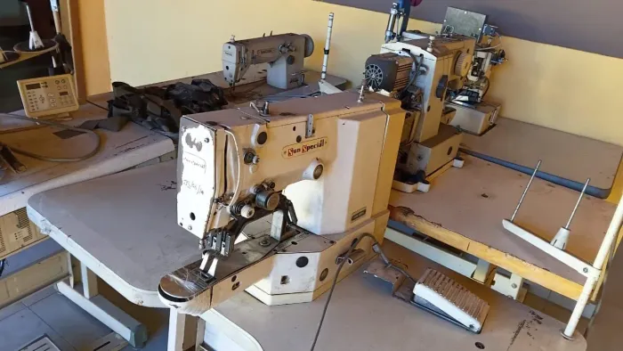 5 Máquinas Costura Semi industrial valor a combinar