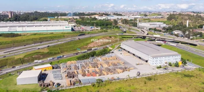 Locação de Galpão Industrial com 7.629m² no Embu das Artes
