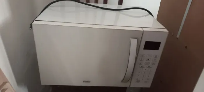 Microondas Philco PMO338/127 branco
