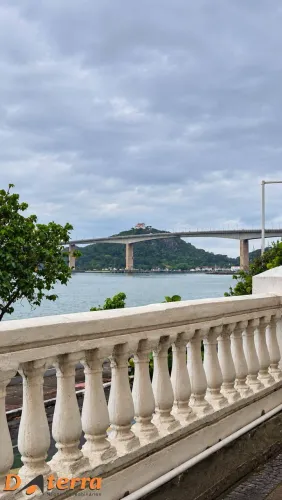 Amplo apartamento para locação na Ilha do Boi com vista mar!