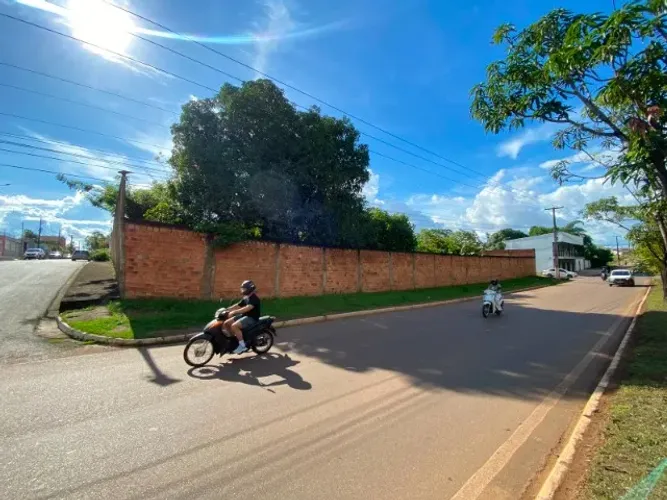 TERRENO COM LOCALIZAÇAO PRIVILEGIADA 1.428 m²