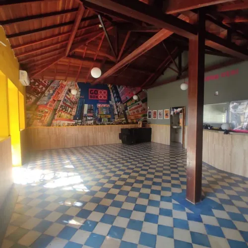 Ponto Comercial à Venda com Deck para Mesas no Bairro Jardim Sumaré em Ribeirão Preto com 
