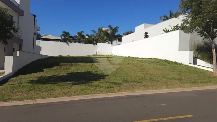 Terreno à venda no Alphaville Nova Esplanada 4 em Votorantim/SP
