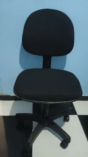 Vendo cadeira executiva usada