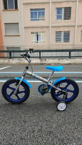 Bicicleta aro 16 em ótimo estado