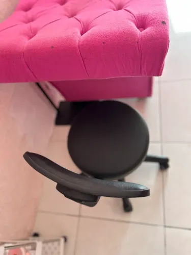 Poltrona giratória pra estética 
