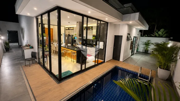 VERANA ALTO PADRÃO 3 SUÍTES PISCINA ENERGIA SOLAR E TERRENO DIFERENCIADO