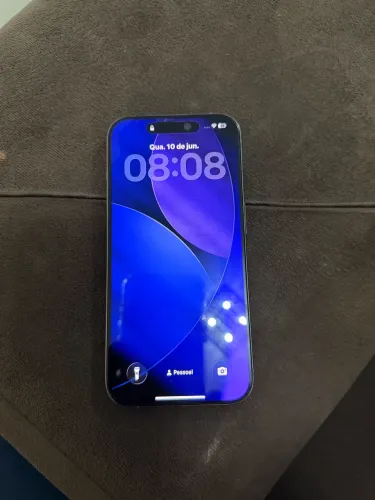 iPhone 15 pro em perfeito estado sem nenhum detalhe