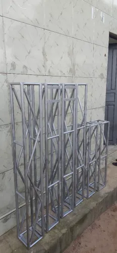 Vendo Trave em grid Q20 <br><br>Medindo 2,5 A x 3,00 L