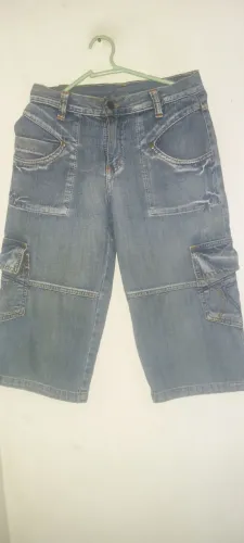 Vendo essa bermuda masculina .
