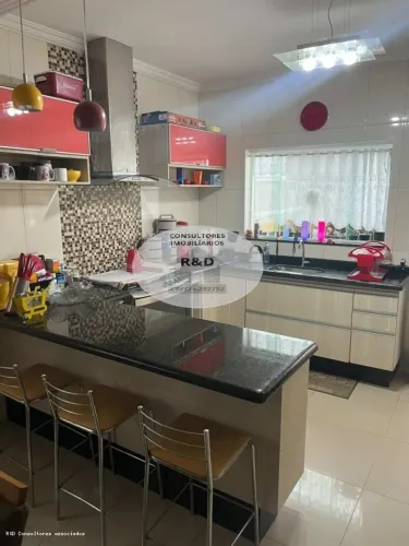 Casa / Sobrado para Venda em Itapetininga, Vila Serafim, 4 dormitórios, 1 suíte, 3 banheir