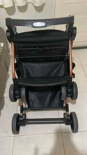 Carrinho e bebê Conforto Burigotto