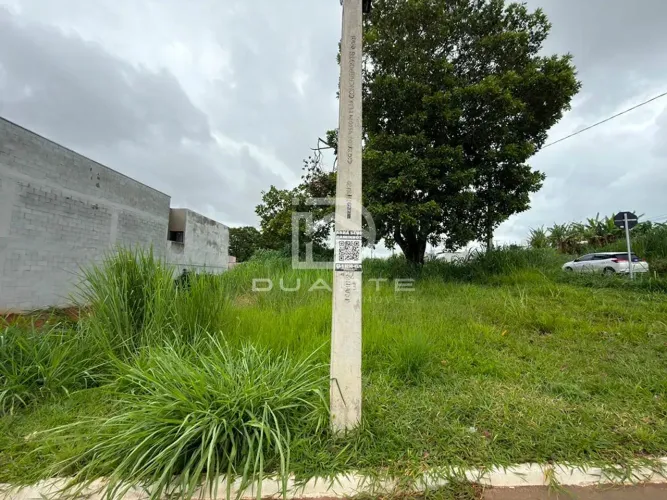Lote comercial em bairro Jardim Itália