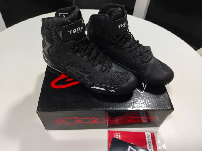 Bota alpinestars edição triumph