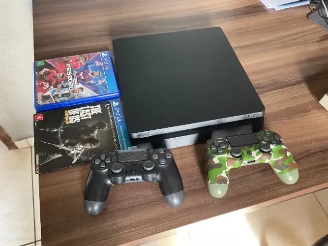 Ps4 slim 500+1tb muito novo