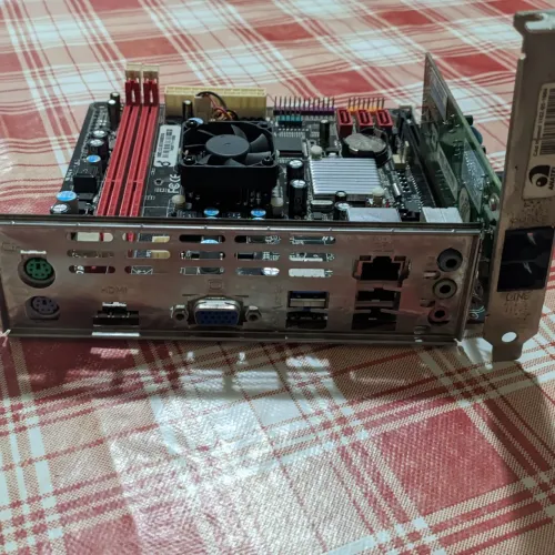 Kit AMD Mini ITX + Processador + Cooler + Espelho + Placa Fax Anatel - R$150