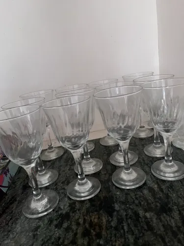 Conjunto de taças de vinho