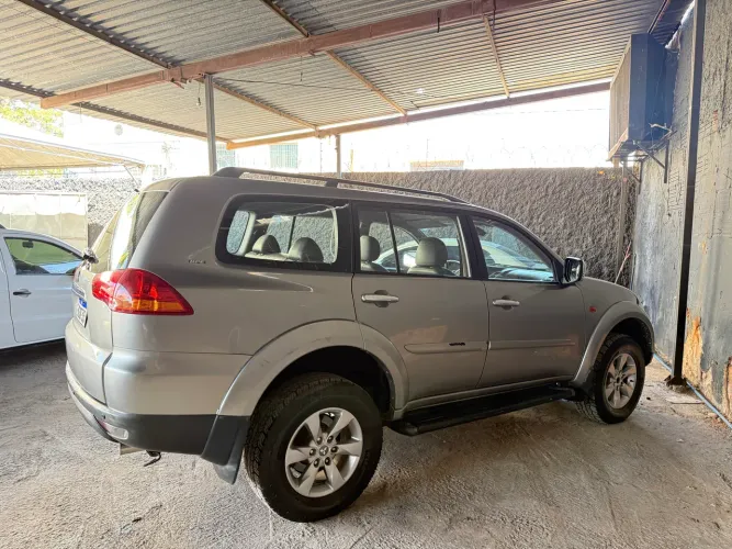 Mitsubishi Pajero Dakar/hpe 3.5 4X4 Flex 5P Aut. 2013
