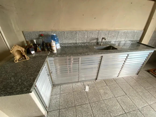 Pia com área seca + Bancada de Granito