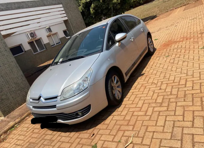 Citroen C4 GLX 2.0 Flex 16V 5P Aut. 2010