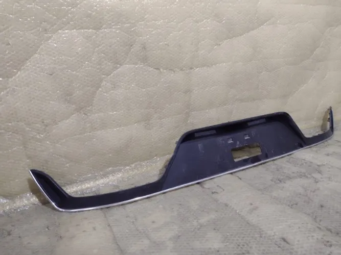 Aplique / spoiler Parachoque traseiro Ford Ka 2018 e 2019