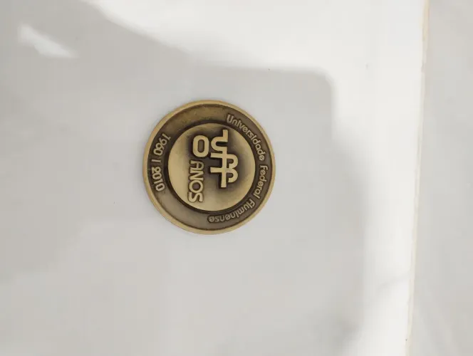 Medalha UFF 50 anos.