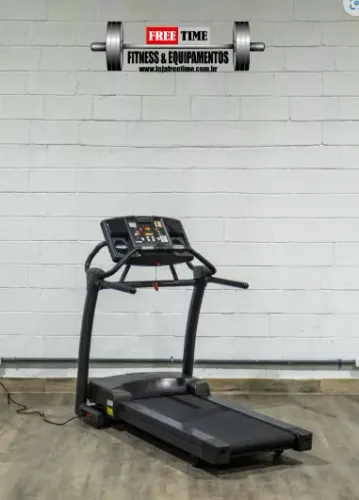 Esteira Reebok dobrável usada residencial