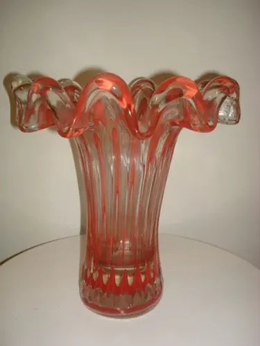 vaso vermelho transp de vidro - novo - peça única - na caixa