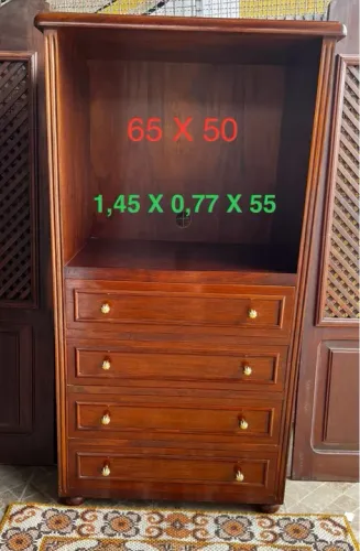 Perfeito móvel com gavetas em madeira 