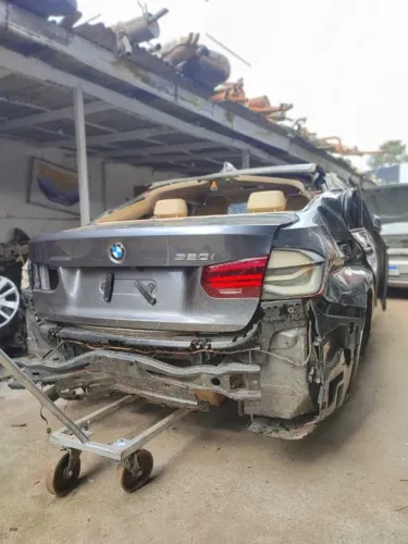 Sucata BMW 320i