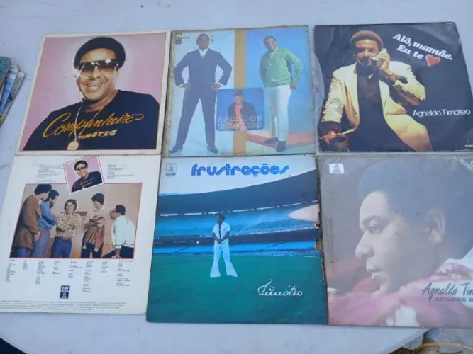 DISCOS DE VINIL E CDS MAIS DE 10 DISCOS E CDS VEJA NAS FOTOS