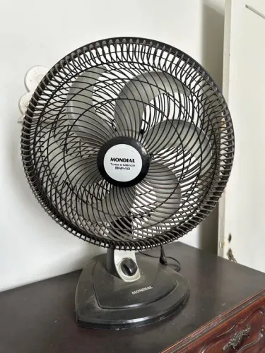 Ventilador de Mesa Mondial Turbo e Balance Bravo